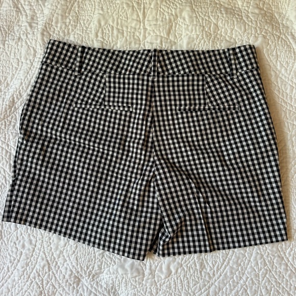 Ann Taylor Black and White checked shorts - Picture 3 of 3